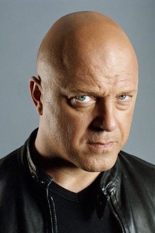 Michael Chiklis Height, Weight, Shoe Size