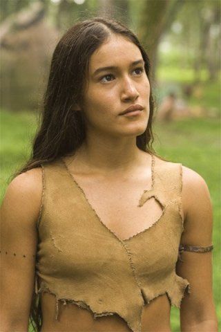 Q’orianka Kilcher Height, Weight, Shoe Size