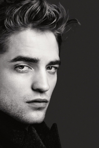 Robert Pattinson Height, Weight, Shoe Size