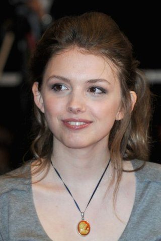 Hannah Murray Height, Weight, Shoe Size