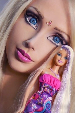 human-barbie-valeria-lukyanova-bra-waist-hips-shoe-size