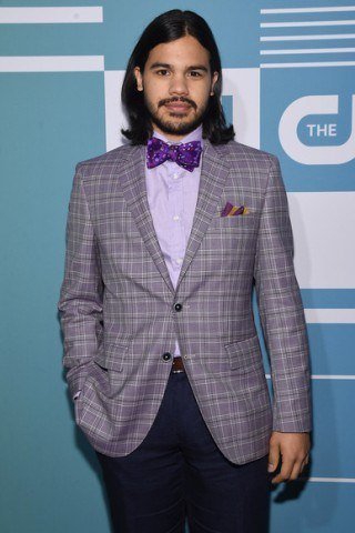 Carlos Valdes Height, Weight, Shoe Size