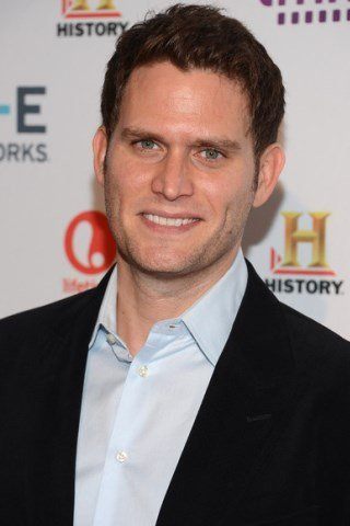 Steven Pasquale Height, Weight, Shoe Size