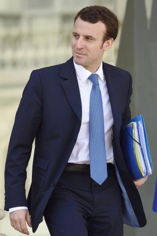 Emmanuel Macron Height, Weight, Shoe Size